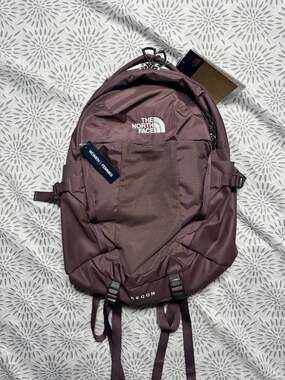brown leather travel duffel bag Pacific Crest Duffle 3.3 Mega March 25 Size:35 Inches Osprey Ariel Plus 85L this bag is the